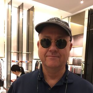 Meet your Posher, Robert